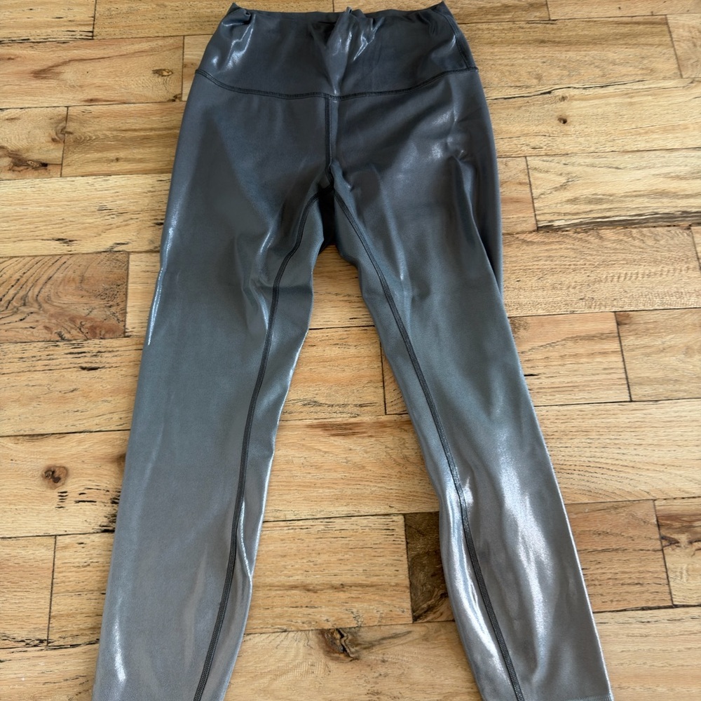 Lululemon Shiny Grey Metallic Silver Ombré Leggings - Size 8